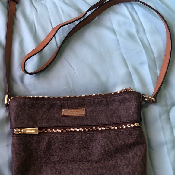Michael Kors Crossbody - Picture 2 of 7